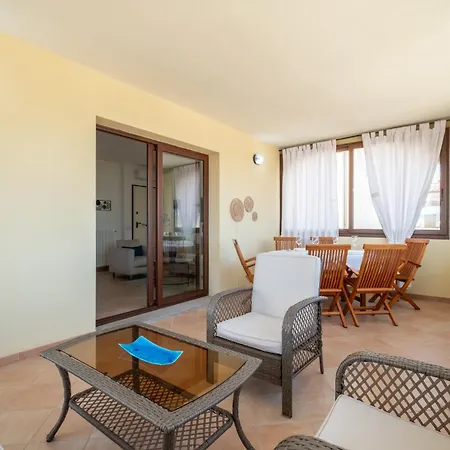 Daire Elegante Vista Mare Olbia