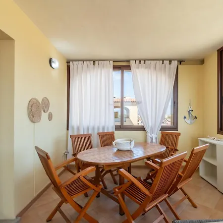 Daire Elegante Vista Mare Olbia
